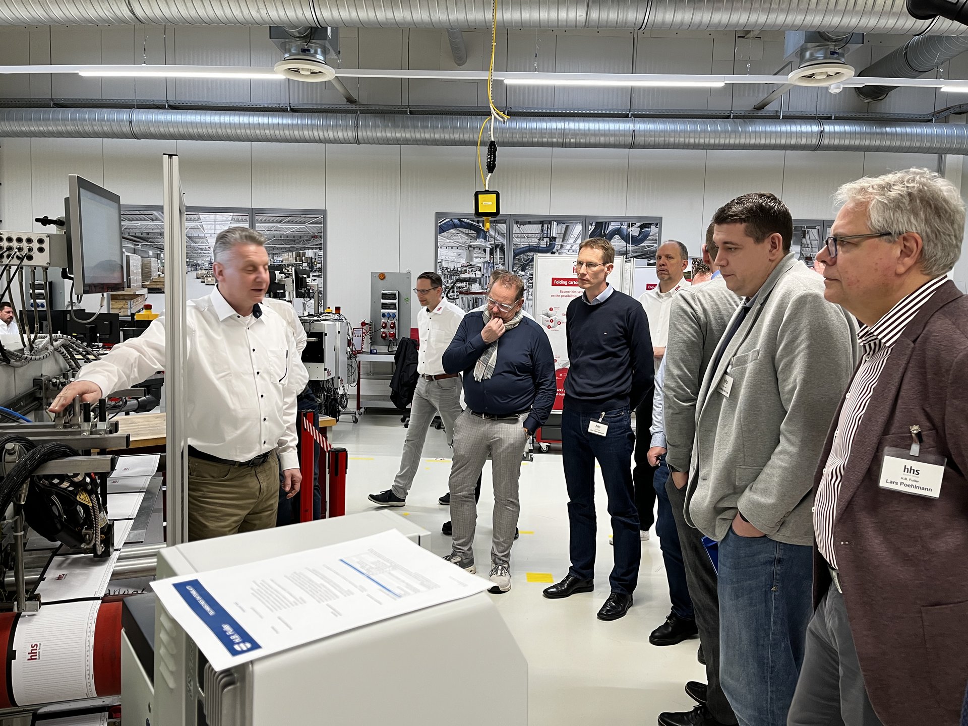 The experts of H.B. Fuller during a live demonstration at the hhs solution center